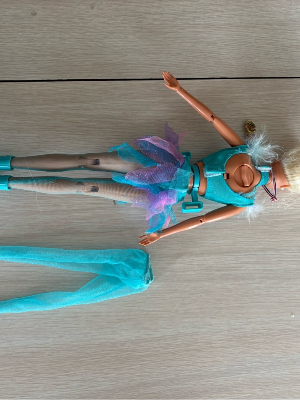 Vintage Barbie Ice Skater Doll in Teal and Purple Outfit and spare tights - Picture 3 of 7